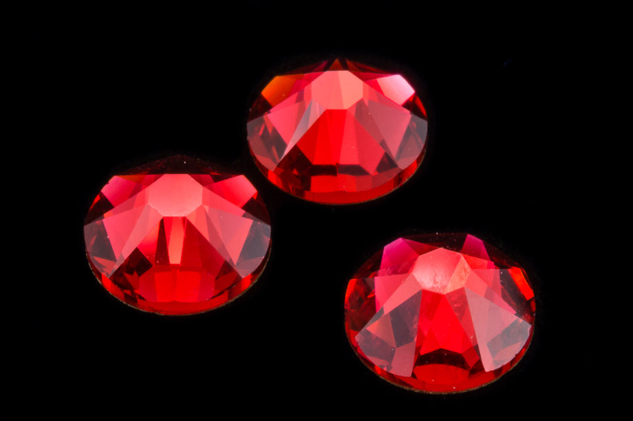 Swarovski 2058/2088 Scarlet Flat Back Rhinestone (5ss, 7ss, 34ss