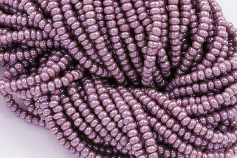 12/0 Luster Opaque Light Amethyst Czech Seed Bead (10 Gm, Hank) #CSH114