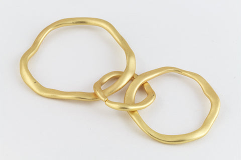 Matte Gold Hammered 3 Linked Rings Connector #MFA244-General Bead